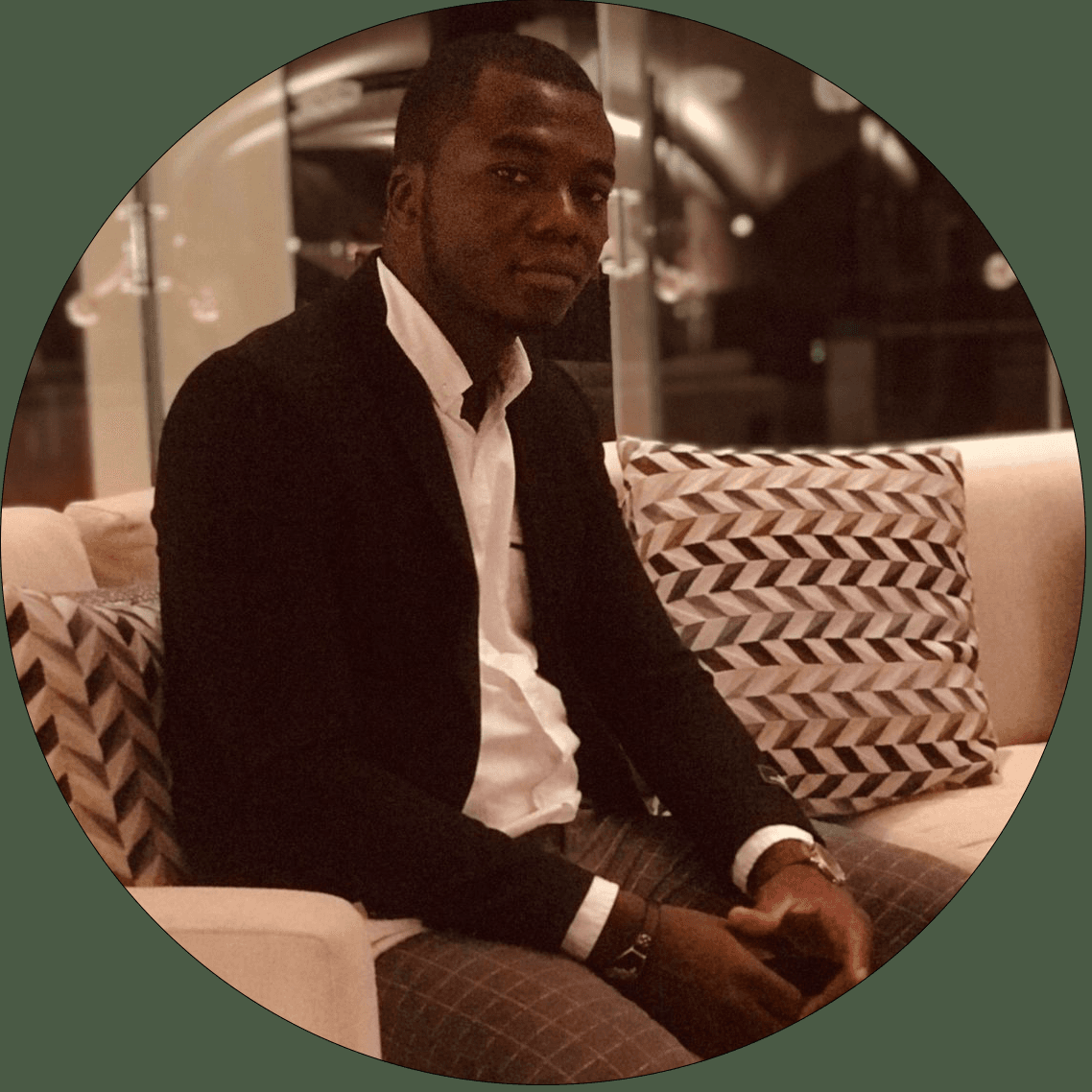 Aaron Rourké BAKOSSA - Lead Architect